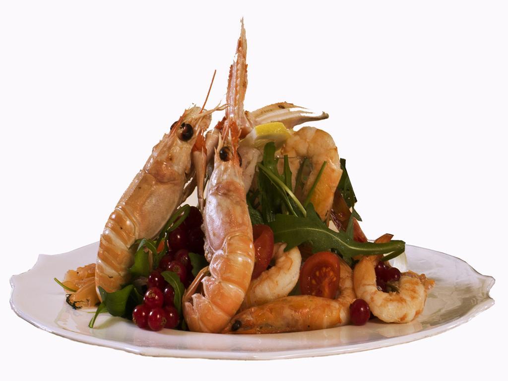 Hotel Vittoria Pesaro Eksteriør billede A seafood salad